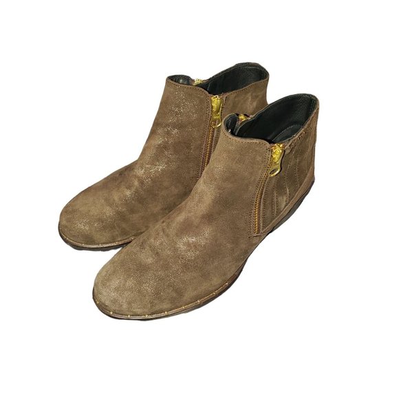 Eric Michael Tatiana Brown Metallic Suede Bootie Size 6/36 - Picture 1 of 10